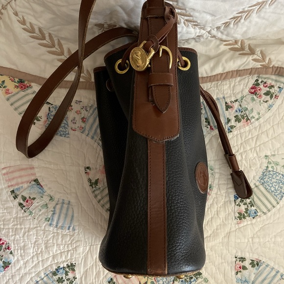 Dooney and Bourke Drawstring Bucket Handbag EUC Black - Picture 7 of 7
